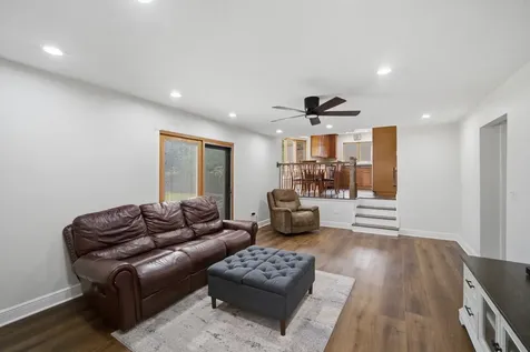 3115 North Stratford Road Arlington Heights IL 60004