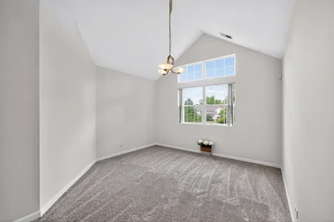 105 Ione Drive South Elgin IL 60177