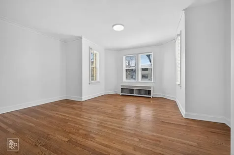 2154 West Arthur Avenue Chicago IL 60645