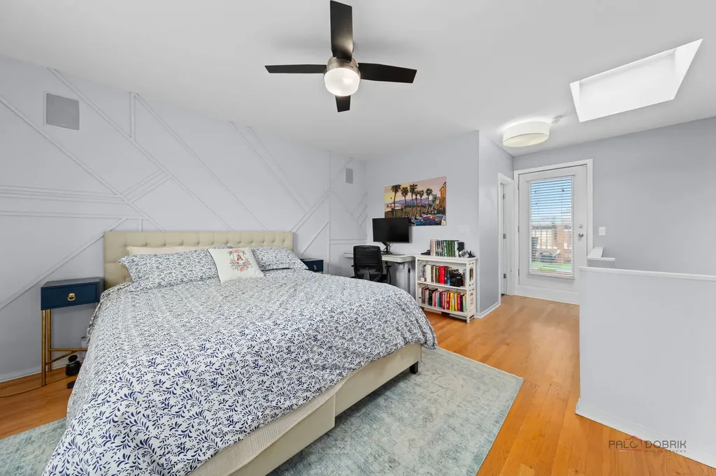 1157 West Newport Avenue Chicago IL 60657