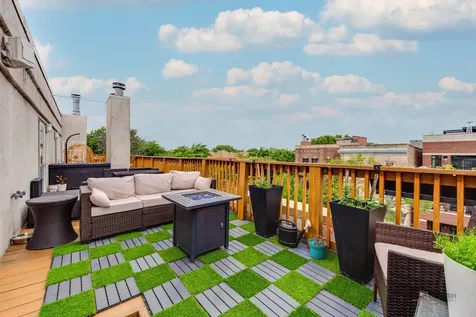 1157 West Newport Avenue Chicago IL 60657