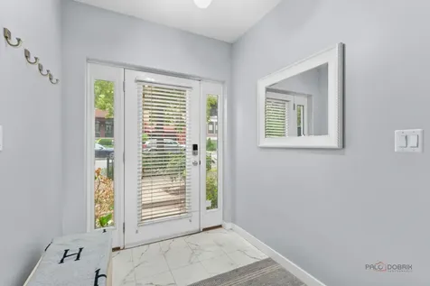 1157 West Newport Avenue Chicago IL 60657