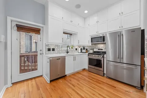 1157 West Newport Avenue Chicago IL 60657