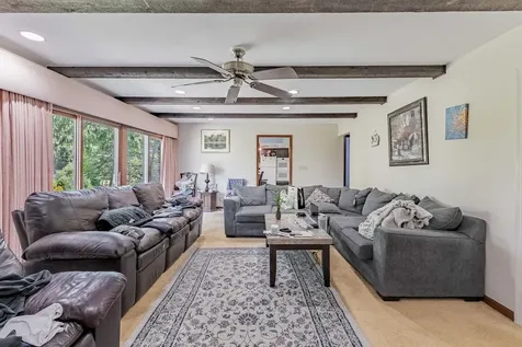 150 Shady Lane Bartlett IL 60103