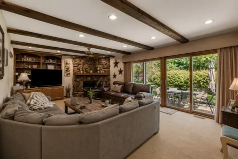 150 Shady Lane Bartlett IL 60103