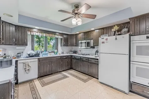 150 Shady Lane Bartlett IL 60103