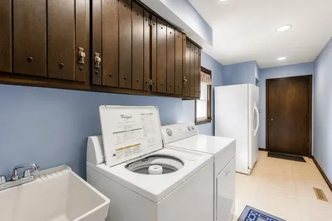 150 Shady Lane Bartlett IL 60103