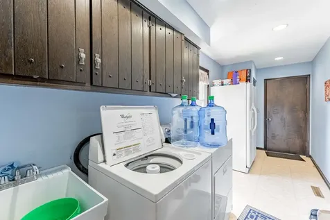 150 Shady Lane Bartlett IL 60103
