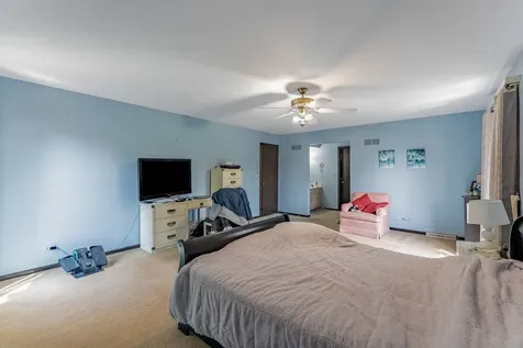 150 Shady Lane Bartlett IL 60103