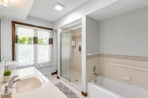 150 Shady Lane Bartlett IL 60103