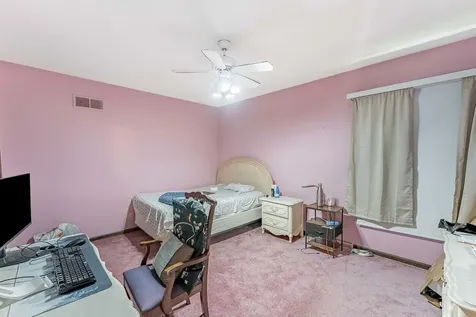 150 Shady Lane Bartlett IL 60103