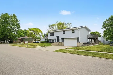651 Michigan Avenue South Elgin IL 60177
