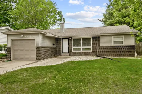 1930 Arthur Drive Waukegan IL 60087