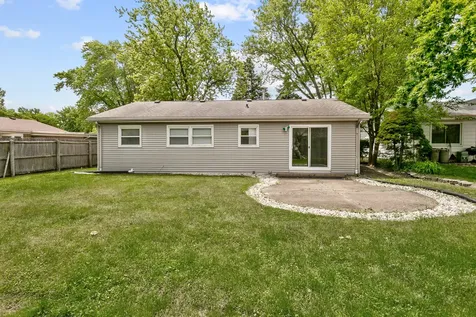 1930 Arthur Drive Waukegan IL 60087