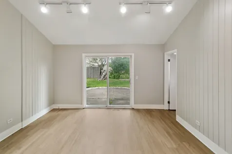 1930 Arthur Drive Waukegan IL 60087