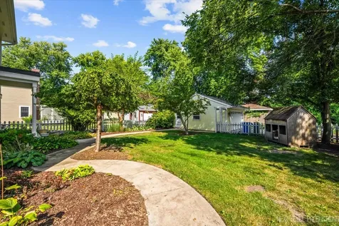 83 North Park Boulevard Glen Ellyn IL 60137