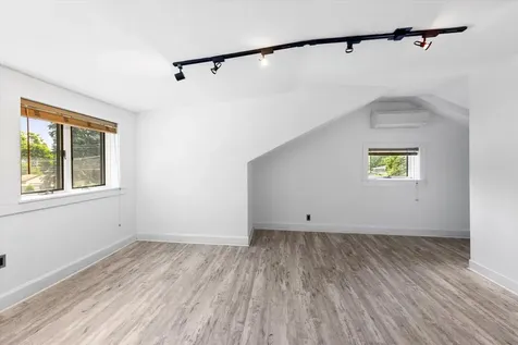 10637 South Oakley Avenue Chicago IL 60643