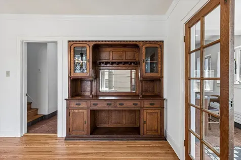 10637 South Oakley Avenue Chicago IL 60643