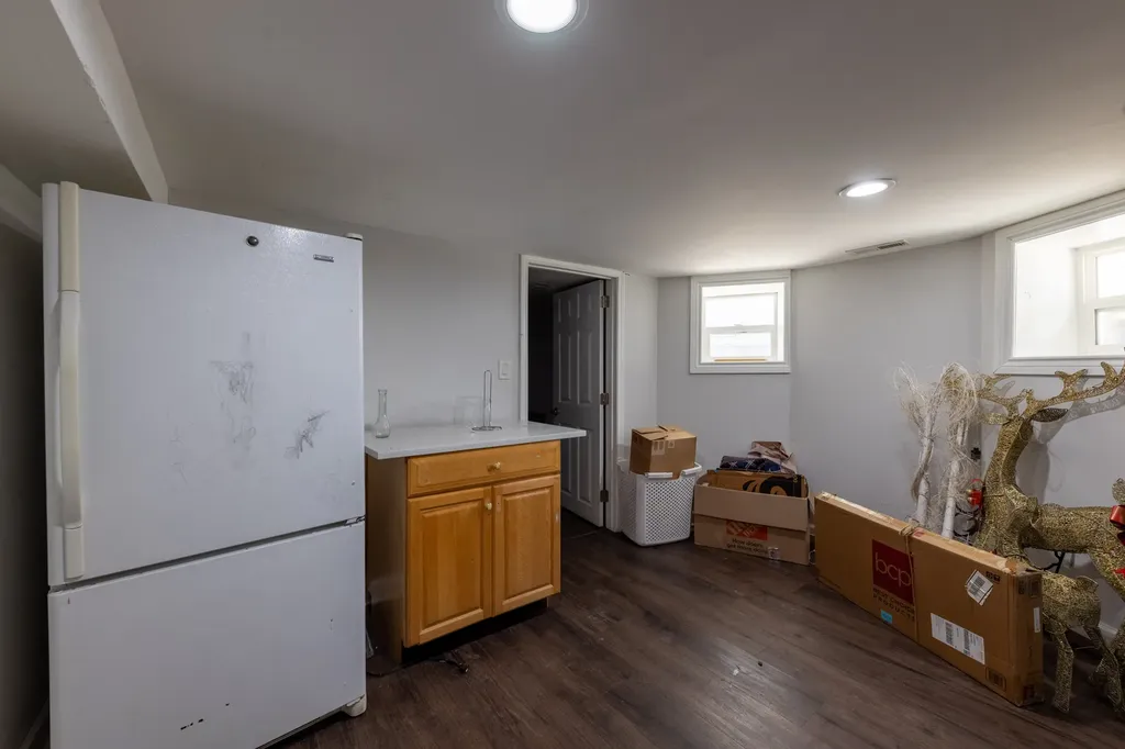 844 North Laramie Avenue Chicago IL 60651