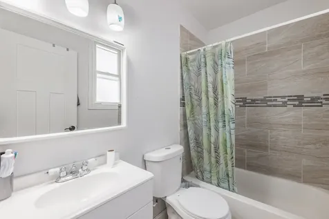 844 North Laramie Avenue Chicago IL 60651