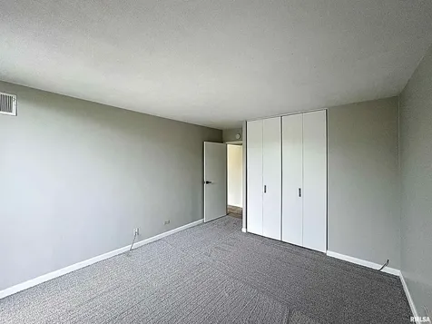 1800 7TH Street East Moline IL 61244