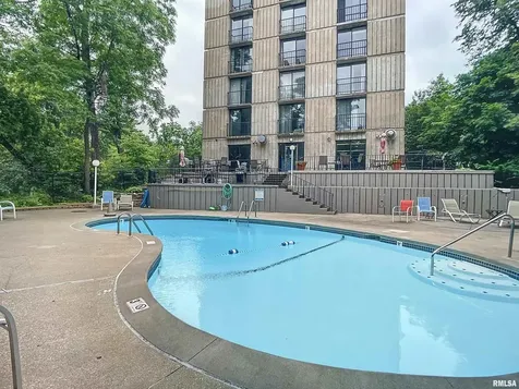 1800 7TH Street East Moline IL 61244