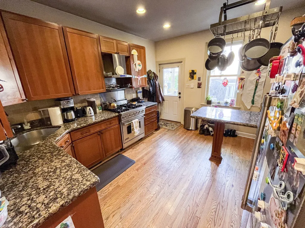 552 West Arlington Place Chicago IL 60614