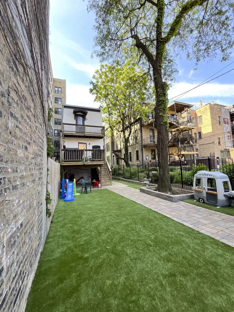 552 West Arlington Place Chicago IL 60614