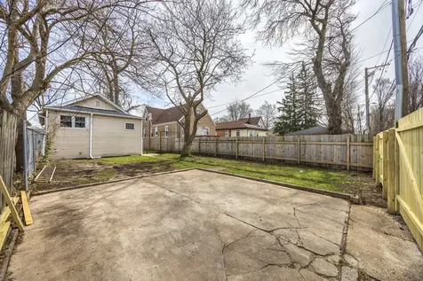 12106 South Emerald Avenue Chicago IL 60628