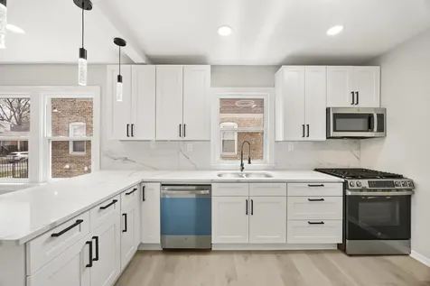 12106 South Emerald Avenue Chicago IL 60628