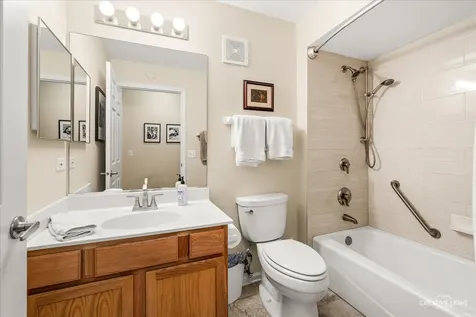 2471 Wilton Lane Aurora IL 60502