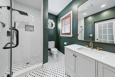 3855 North Greenview Avenue Chicago IL 60613