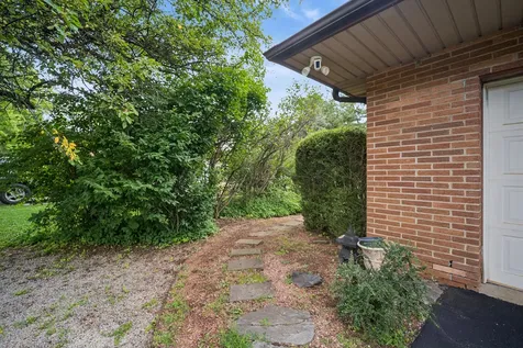 1225 Oakdale Drive Elgin IL 60123