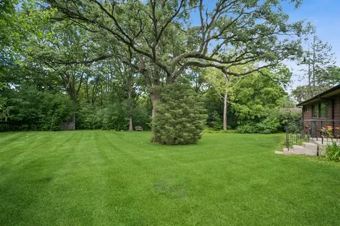 1225 Oakdale Drive Elgin IL 60123