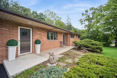 1225 Oakdale Drive Elgin IL 60123