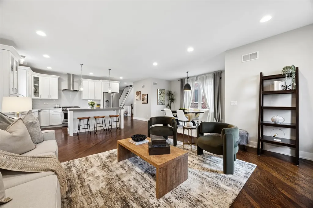 5324 South Neva Avenue Chicago IL 60638