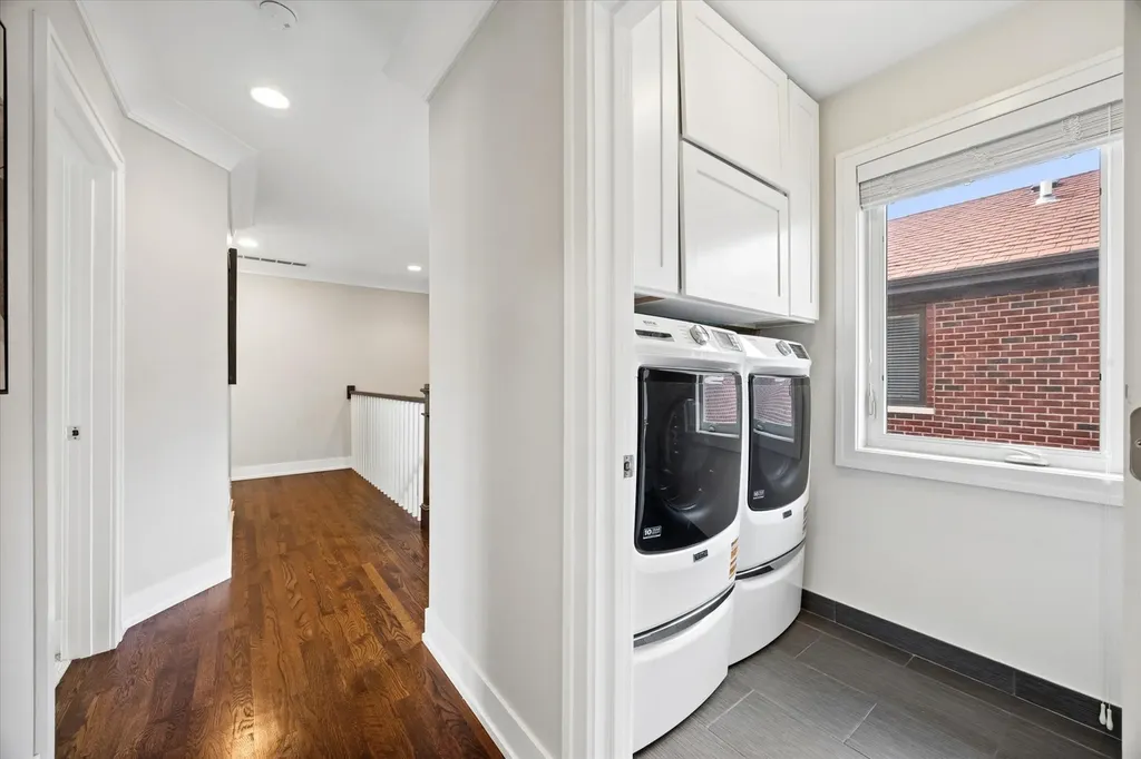 5324 South Neva Avenue Chicago IL 60638