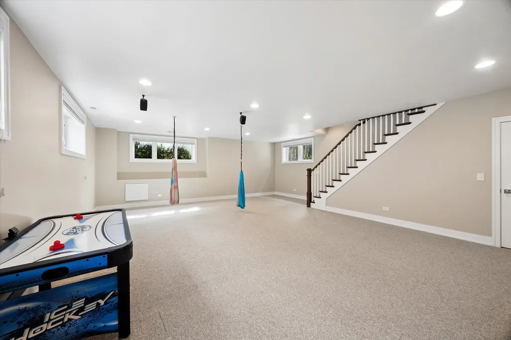 5324 South Neva Avenue Chicago IL 60638