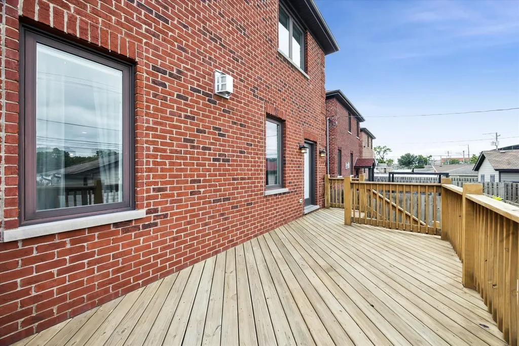 5324 South Neva Avenue Chicago IL 60638