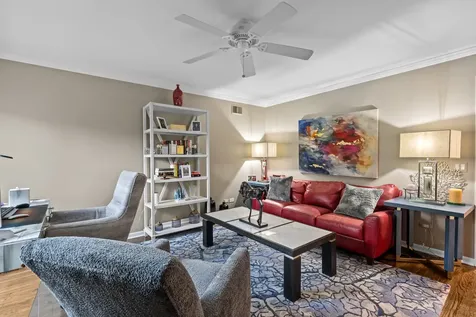 150 North Suffolk Lane Lake Forest IL 60045