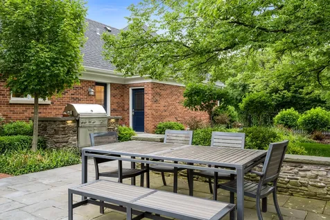 150 North Suffolk Lane Lake Forest IL 60045