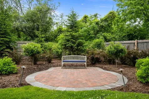 150 North Suffolk Lane Lake Forest IL 60045