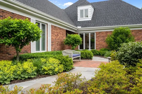 150 North Suffolk Lane Lake Forest IL 60045