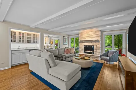 150 North Suffolk Lane Lake Forest IL 60045
