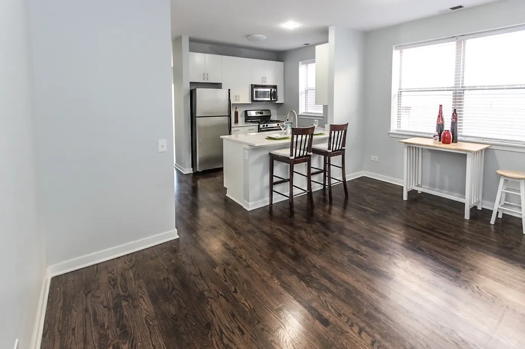 1153 West Washburne Avenue Chicago IL 60608