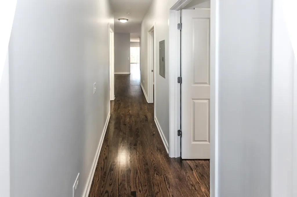 1153 West Washburne Avenue Chicago IL 60608
