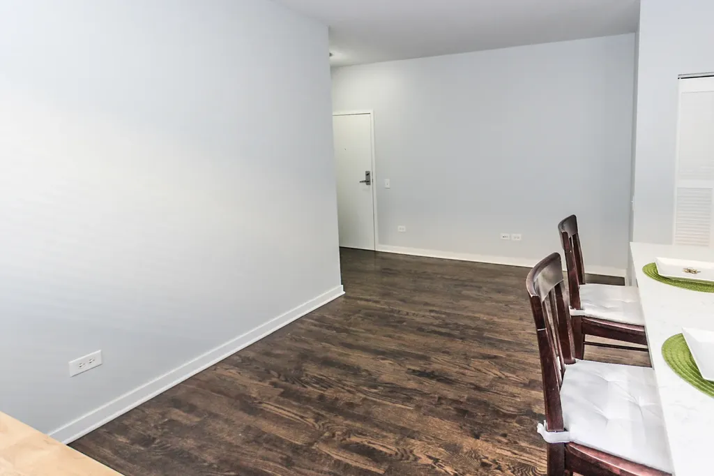 1153 West Washburne Avenue Chicago IL 60608