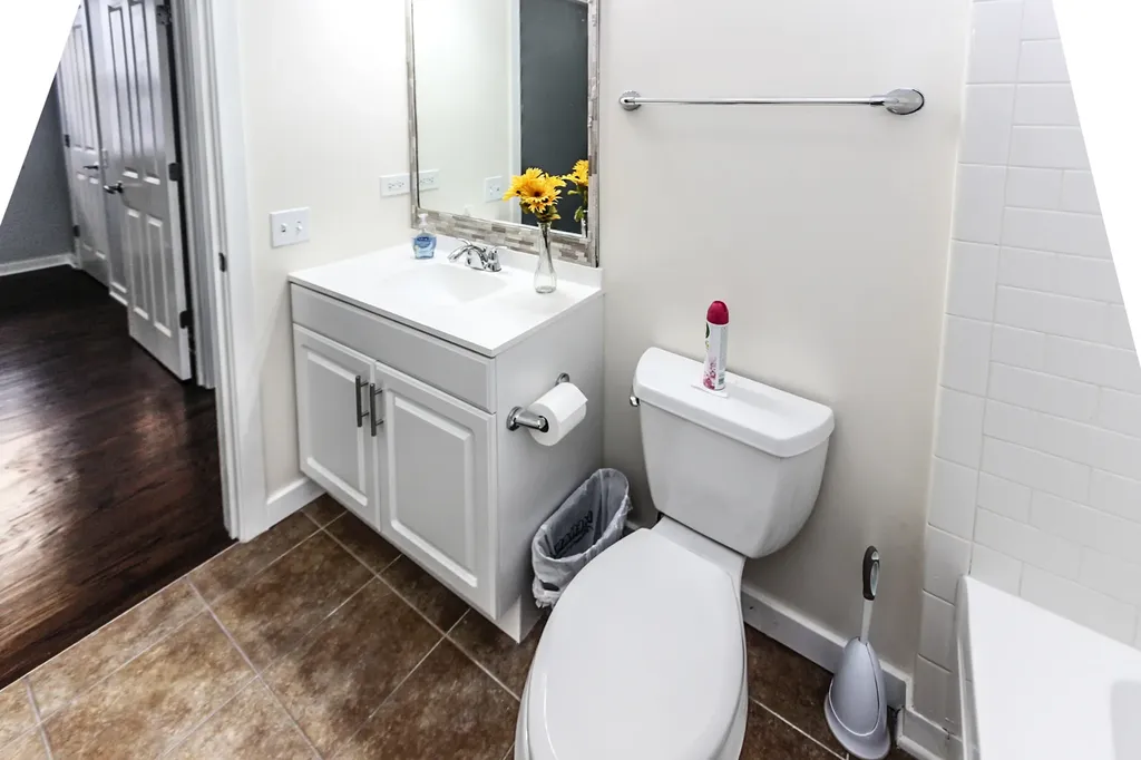 1153 West Washburne Avenue Chicago IL 60608