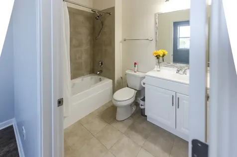 1153 West Washburne Avenue Chicago IL 60608