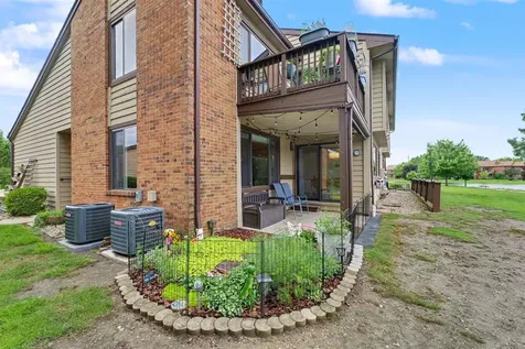 2101 Harbortown Circle Champaign IL 61821